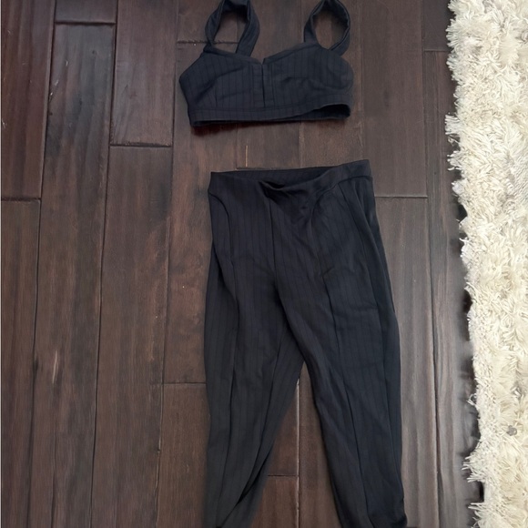 ALO Yoga Black Jumpsuit Set - Picture 1 of 5